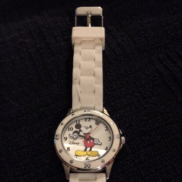 Mickey Mouse watch by Disney - Picture 4 of 8
